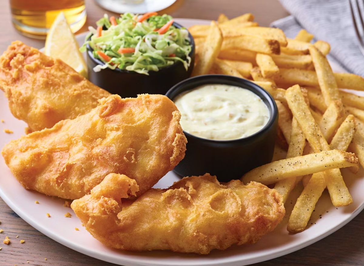 10 Restaurant Chains That Serve The Best Fried Fish